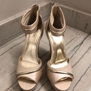 Jennifer Lopez heels